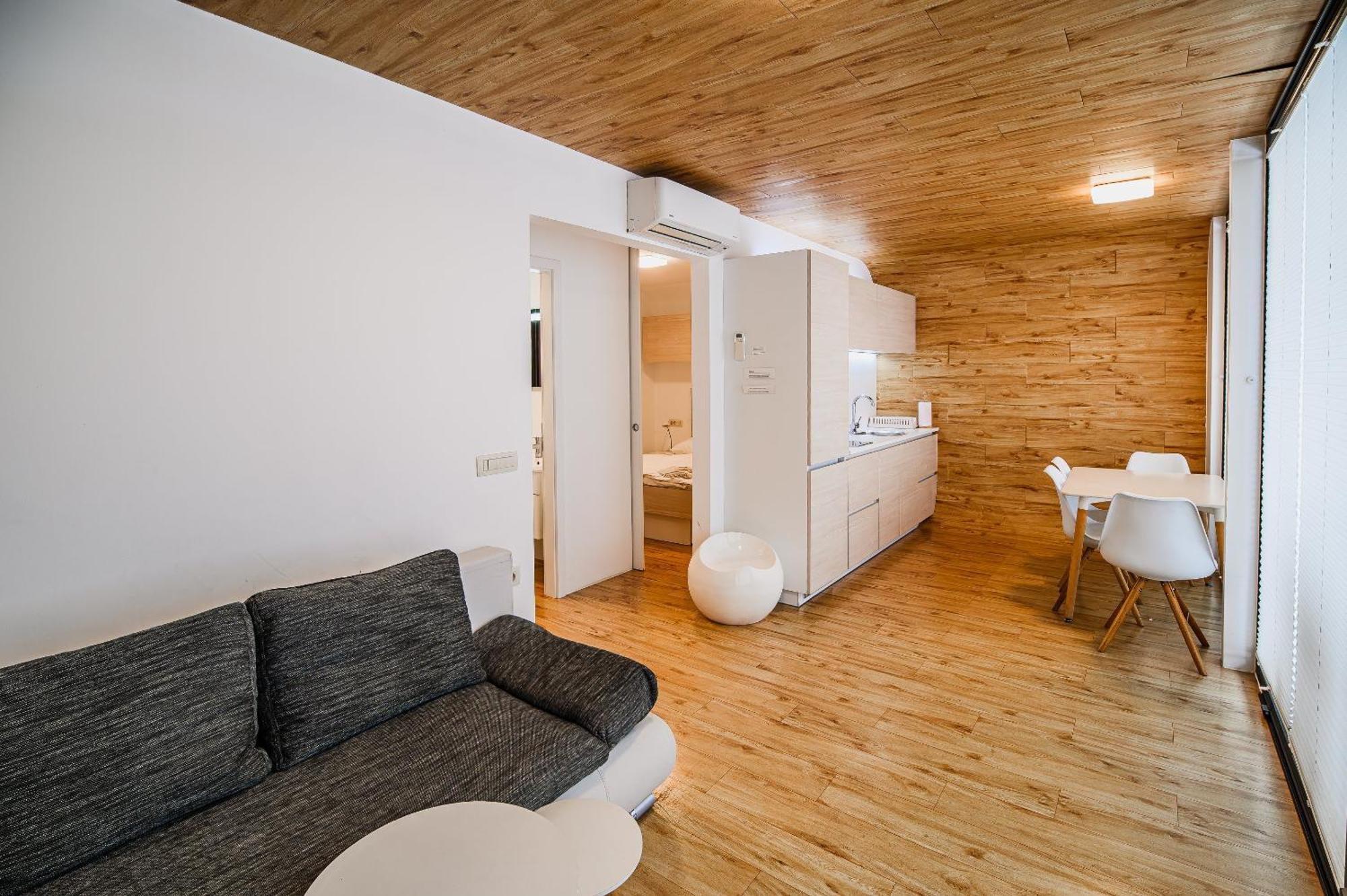 Glamping Maleric With Natural Pool Dragatuš Εξωτερικό φωτογραφία